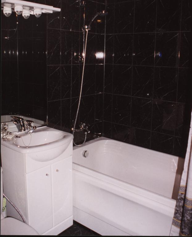 Hotel Service Predslava On Antonovicha Street Kiev Rum bild
