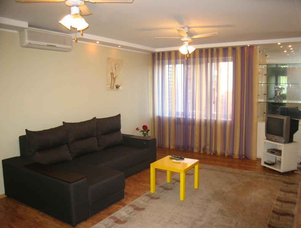 Hotel Service Predslava On Antonovicha Street Kiev Rum bild