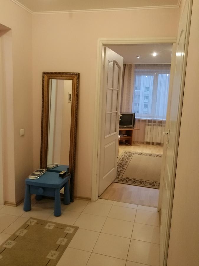 Hotel Service Predslava On Antonovicha Street Kiev Exteriör bild